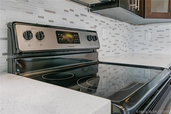 Sail Harbour At Briar Bay, 3263 Osprey Ln, West Palm Beach, Florida 33411, image 2