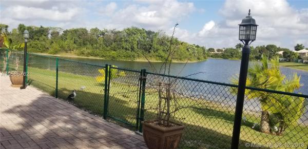 Park Square At Lago Mar, 16441 SW 75th St, The Hammocks, Florida 33193, image 2
