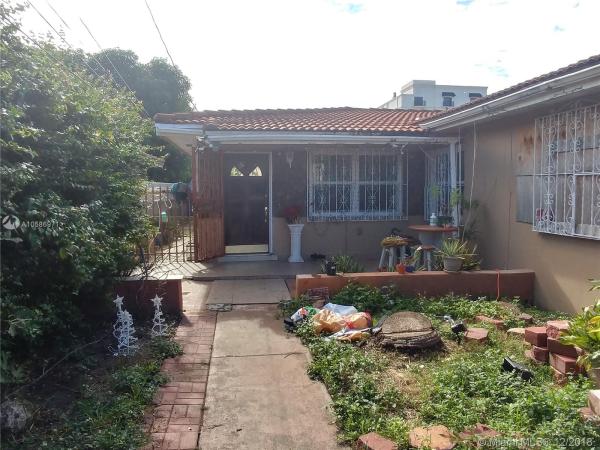 Lyndale, 3174 SW 17th St, Miami, Florida 33145, image 2
