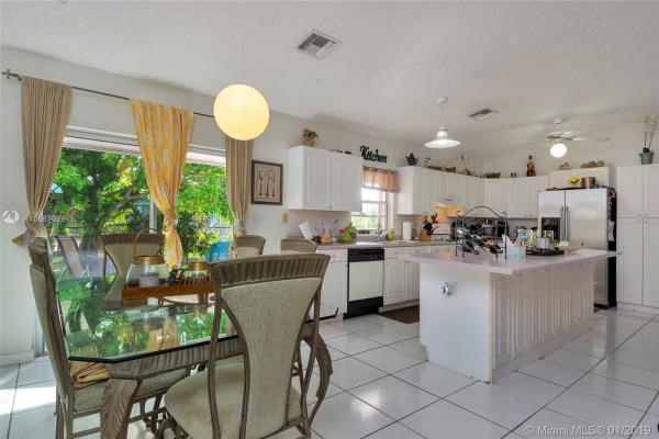 Meadow Wood Manor, 12334 SW 265th Ter, Kendale Lakes, Florida 33032, image 2