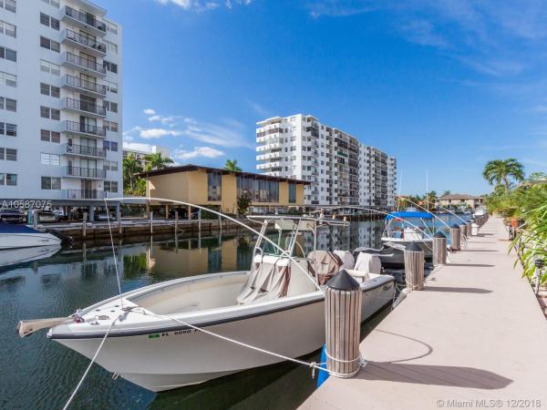 Beach Club Villas, 3666 NE 167th St #30, North Miami Beach, Florida 33160, image 2