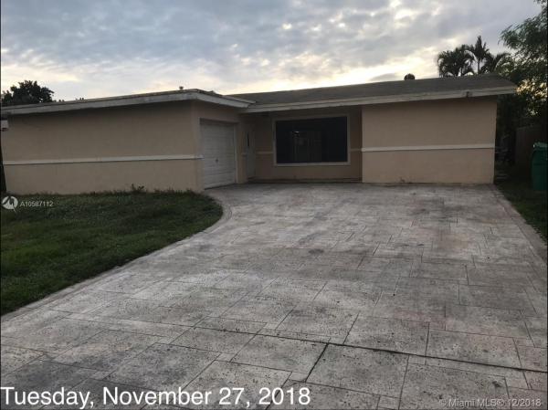 Miramar Isles, 3804 E Lake Ter, Miramar, Florida 33023, image 2