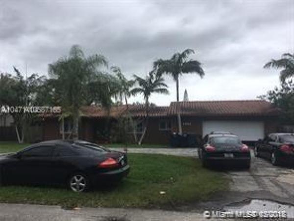 Irun, 7400 SW 66th Ave, South Miami, Florida 33143, image 2