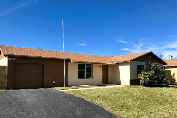 Meadow Wood Manor, 26174 SW 124th Ct, Kendall, Florida 33032, image 2