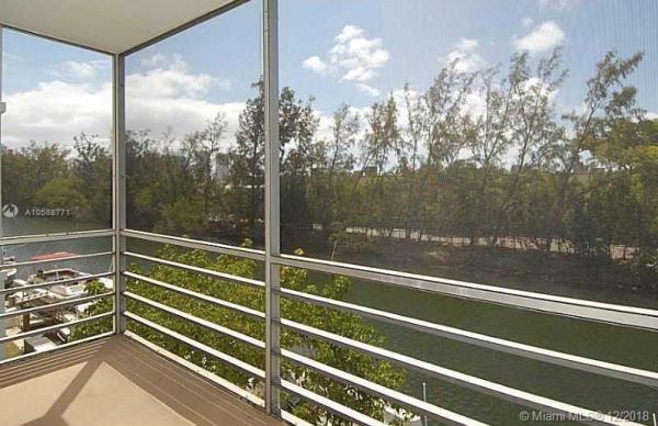 Eastern Shores White House, 3660 NE 166 St #311, North Miami Beach, Florida 33160, image 2