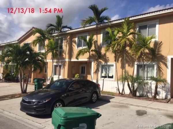 Weitzer Serena Lakes Townhomes, 13913 SW 174th St #13913, Richmond West, Florida 33177, image 2