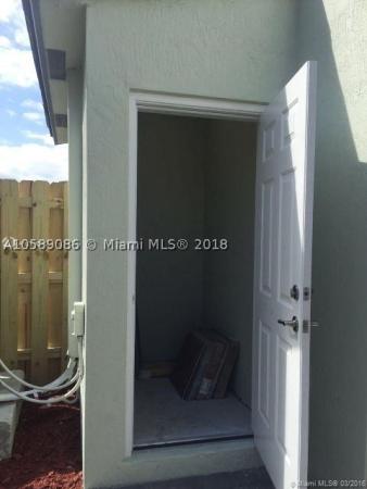 Fiji, 133 SE 28th Ter #4, Homestead, Florida 33033, image 3