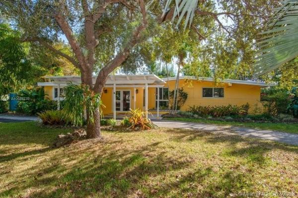 Ranchero Manors, 8790 SW 125th Ter, Kendall, Florida 33176, image 2
