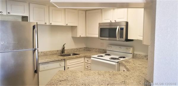 Las Vistas At Doral, 8215 Lake Dr #505, Doral, Florida 33166, image 2