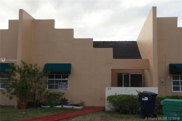 Chateaubleau At The Hammocks, 10360 SW 154th Pl #37, The Hammocks, Florida 33196, image 2