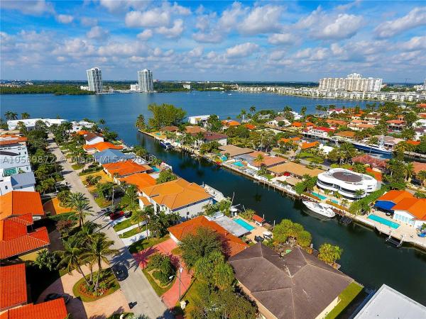 Eastern Shores, 3323 NE 166th St, North Miami Beach, Florida 33160, image 2