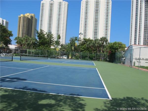 Poinciana Island Yacht & Racquet Club, 391 Poinciana Dr #1222, Sunny Isles Beach, Florida 33160, image 2