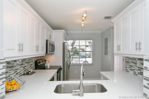 Bonita Villas, 14202 SW 120th Ct #7-12, Three Lakes, Florida 33186, image 2