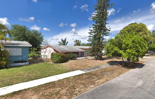 Cravero Cloverleaf Estates, 831 NW 167th Ter, Miami Gardens, Florida 33169, image 2