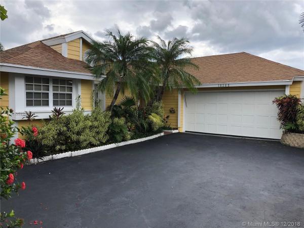 Royal Glen, 10265 SW 141st Ct, The Hammocks, Florida 33186, image 2