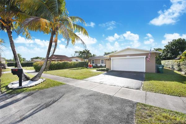 Winston Park, 12900 SW 72nd Ter, Kendale Lakes, Florida 33183, image 2