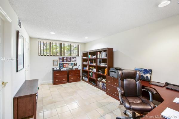 L'Hermitage, 2000 S Bayshore Dr #51, Miami, Florida 33133, image 2