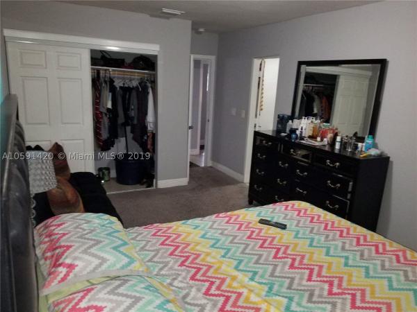 Stephens Manor, 925 NW 73rd St, Gladeview, Florida 33150, image 2
