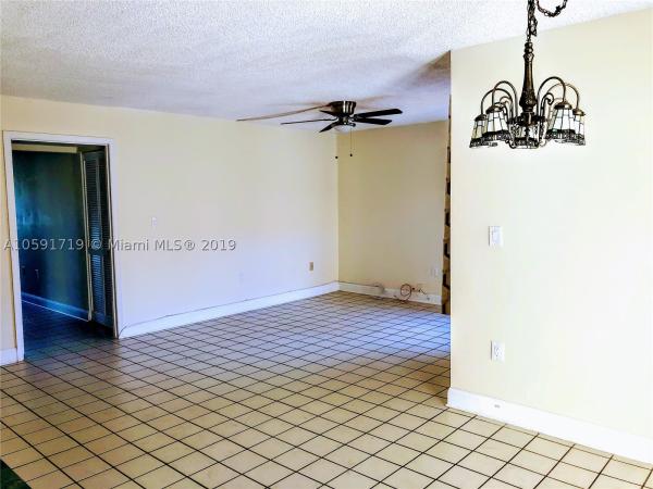 Indian Summer Village, 291 W Park Dr #9-106, Fountainebleau, Florida 33172, image 3