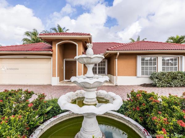 Garden Hills, 15753 SW 100th Ter, The Hammocks, Florida 33196, image 2