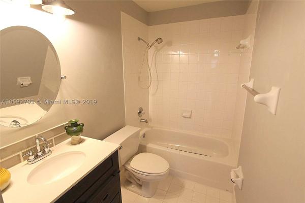 Renaissance At Lakes Of The Meadow, 4611 SW 154th Pl, Kendall West, Florida 33185, image 2