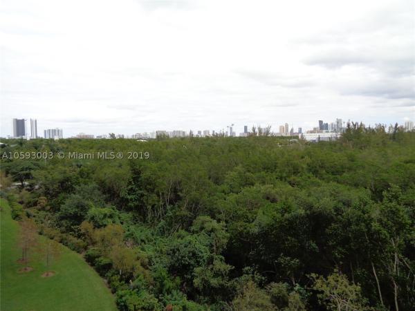 One Fifty One At Biscayne, 14951 Royal Oaks Ln #502, North Miami, Florida 33181, image 3