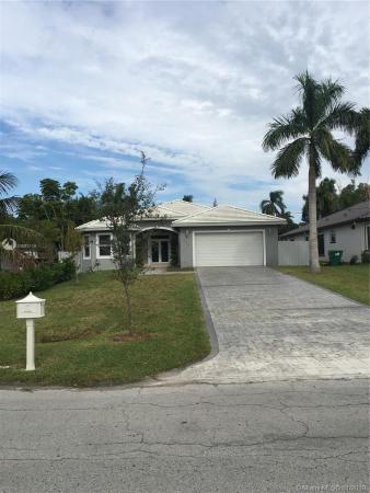 Biscayne Gardens, 345 NE 152nd St, Golden Glades, Florida 33162, image 2