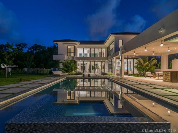 Pinecrest Residential, 6801 SW 92nd St, Pinecrest, Florida 33156, image 2