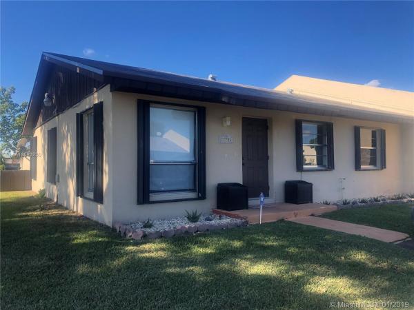 Devon Aire Villas, 11704 SW 123rd Ave #11704, The Crossings, Florida 33186, image 2