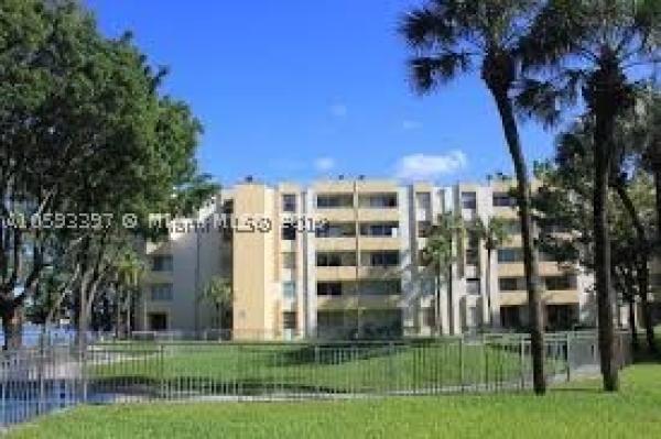 Samari Lake East, 10000 NW 80th Ct #2441, Hialeah Gardens, Florida 33016, image 1