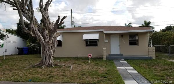 Sunshine Manor, 2622 Fletcher St, Hollywood, Florida 33020, image 2