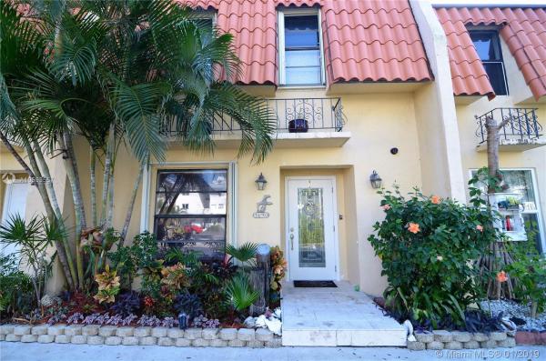 Beach Club Villas, 3690 NE 167th St #34, North Miami Beach, Florida 33160, image 2