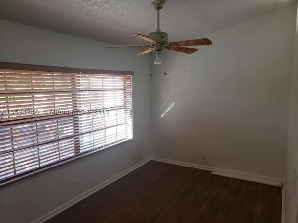 Lincoln Square, 204 Lincoln Ct, Deerfield Beach, Florida 33442, image 2