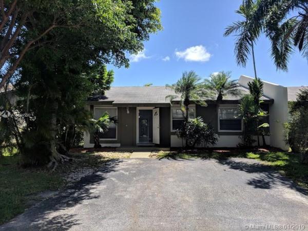 Devon Aire Villas, 12234 SW 118th Ln #12234, The Crossings, Florida 33186, image 2