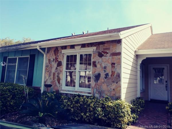 Hickory Lane Country Villas At Country Walk, 14547 SW 142nd Ct Cir #14547, Country Walk, Florida 33186, image 2