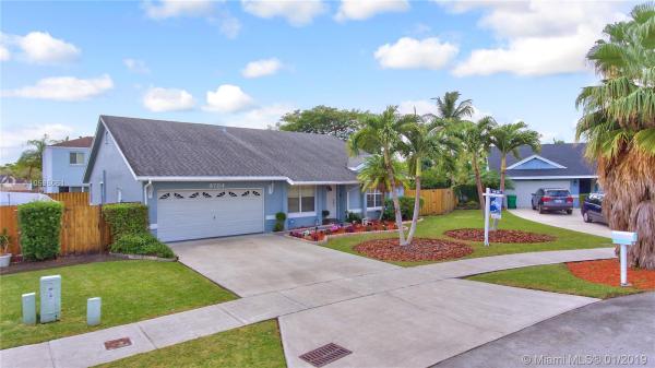 Laguna Pointe, 9784 SW 220th St, Cutler Bay, Florida 33190, image 2