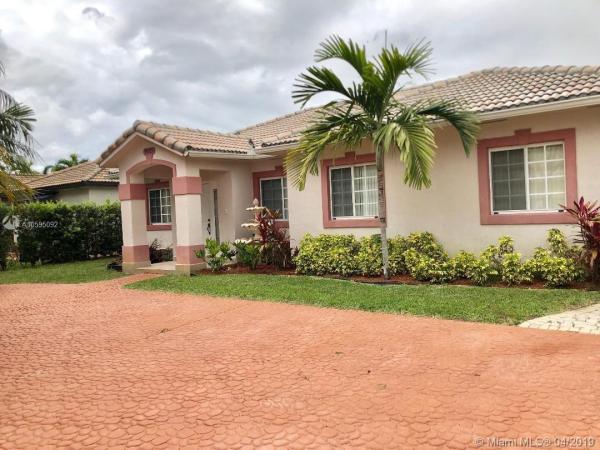 Royal Garden Estates, 9025 NW 164th St, Miami Lakes, Florida 33018, image 2