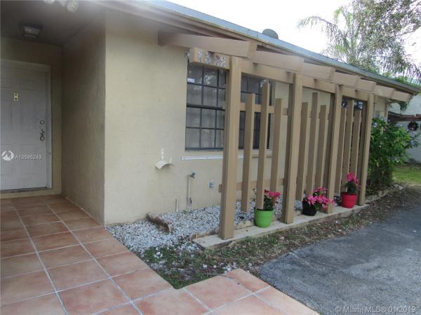 Townhomes Of Audubon, 1322 Sandpiper Blvd, Homestead, Florida 33035, image 2