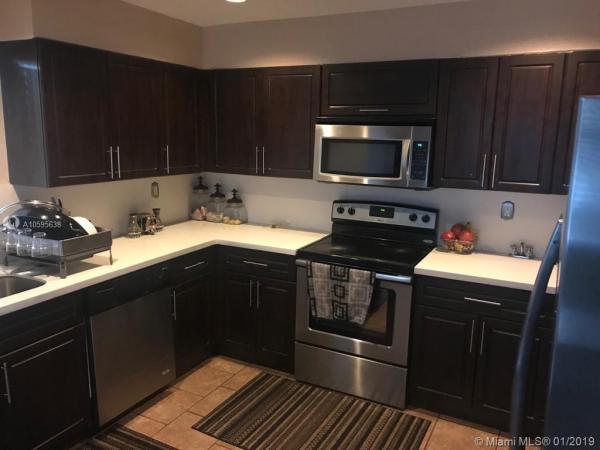 Kendale Lakes Townhouses, 8413 SW 137th Ave #8413, Kendale Lakes, Florida 33183, image 2