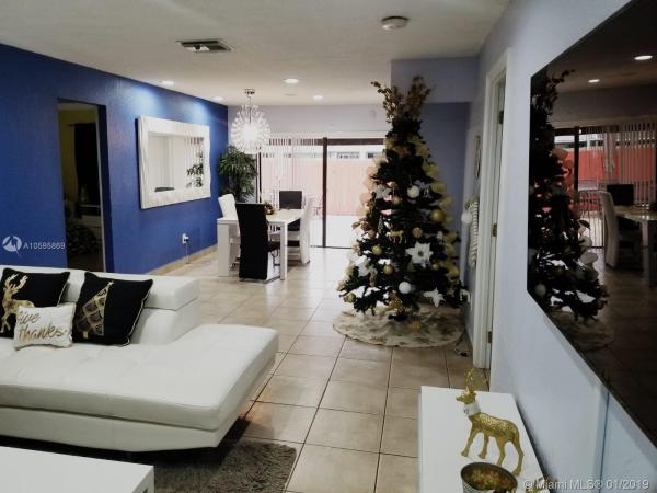 San Sebastian Townhouses, 4828 SW 136th Pl #4828, Kendale Lakes, Florida 33175, image 2