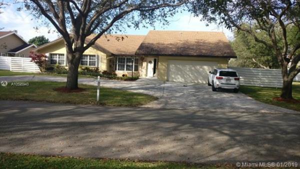 Turtle Creek, 14714 SW 153rd Pl, Country Walk, Florida 33196, image 2