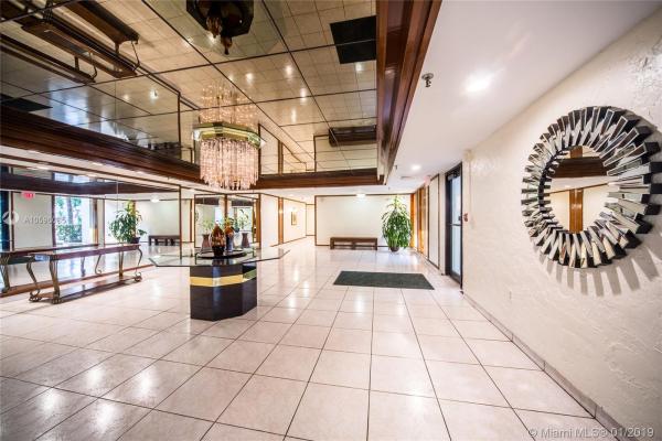 Cedar Glenn, 671 NE 195th St #401E, Ives Estates, Florida 33179, image 2