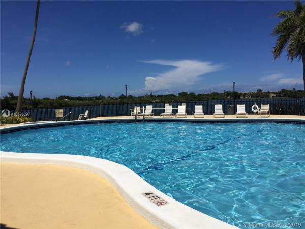 Quatraine, Ives Estates, Florida 33179, image 2