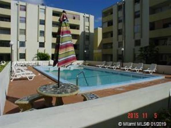 Samari Lake East, 10000 NW 80th Ct #2226, Hialeah Gardens, Florida 33016, image 2