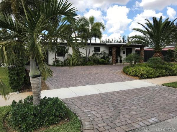 Westwood Lakes Residential, 4820 SW 114th Ct, Westwood Lakes, Florida 33165, image 2