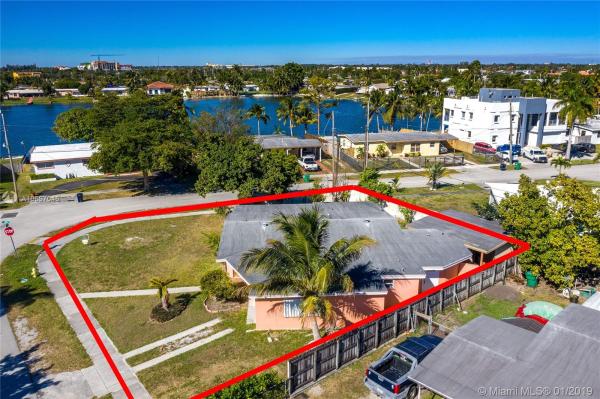 Westwood Lakes Residential, 10799 SW 43rd Ter, Westwood Lakes, Florida 33165, image 2