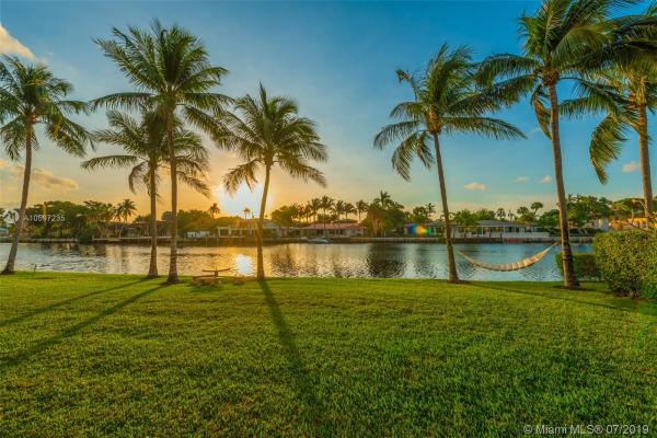 Edgewater, 1520 Shoreline Way, Hollywood, Florida 33019, image 2