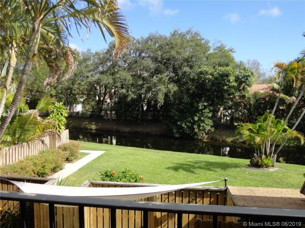 Sandalwood Estates, 517 5th Ct, Palm Beach Gardens, Florida 33410, image 2