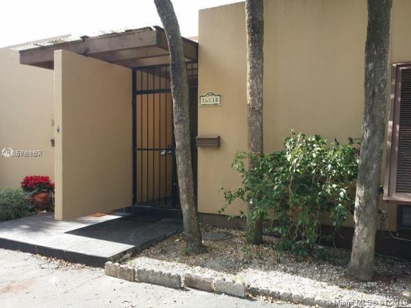 Loch Lomond East, 16118 Kilmarnock Dr 0, Miami Lakes, Florida 33014, image 2
