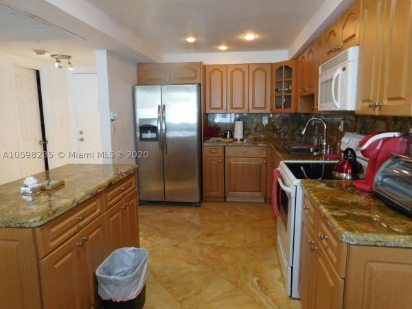 The Carriage House, 5401 Collins Ave #337, Miami Beach, Florida 33140, image 2